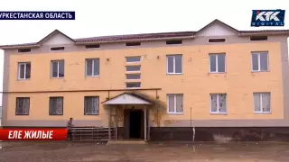 Построенный год назад двухэтажный дом начал разваливаться на глазах в Туркестанской области