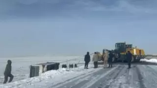 Следовавший в Алматы автобус с пассажирами слетел в кювет и опрокинулся