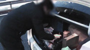 Появилось видео задержания главы Центра трудовой мобильности Шымкента