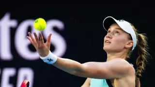 Елена Рыбакина снялась в забавном видеоролике WTA