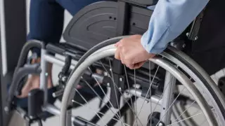 Судисполнители в Астане оставили без пособий людей с инвалидностью