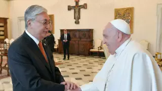 Токаев встретился с Папой Римским в Ватикане
