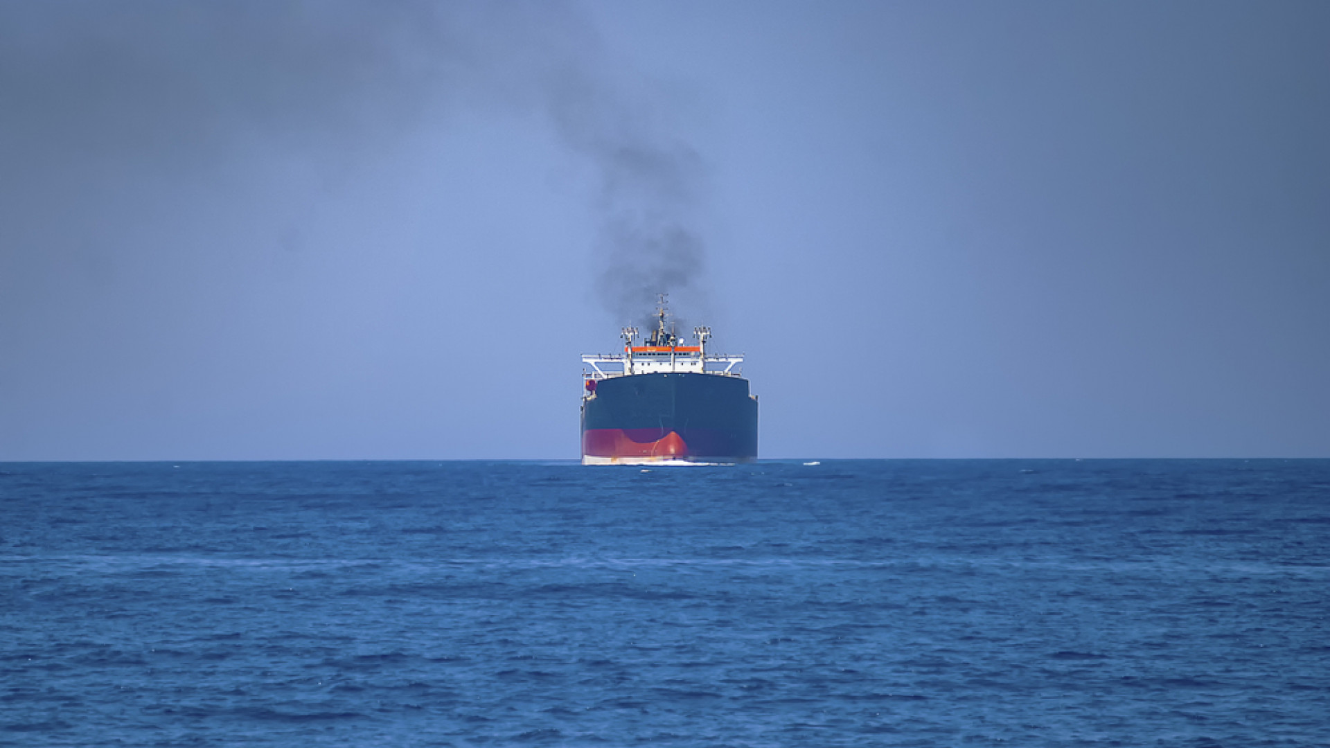 Красное море 20. Andromeda Star Tanker Hit by Houthis.