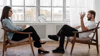 Чем отличается память мужчин и женщин, объяснил психолог