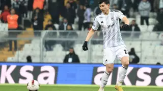 Почему Зайнутдинов играет в защите? Фанаты в Турции заступились за Бахтиера