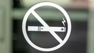 Полный запрет вейпов: Мажилис принял закон