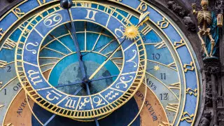 Гороскоп на сегодня: кому посвятить себя творчеству, а кому размышлениям