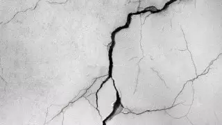 Стало известно о трещинах в десятках школ и больниц после землетрясения в Алматинской области