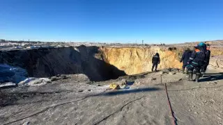 "Екі адам да маған көрінді". Көріпкел Майқайыңда жоғалған автобус құлаған жерді көрсетті
