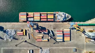 Море возможностей: как "КазМунайГаз" трудоустраивает казахстанцев в ОАЭ