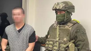 Казахстанца под конвоем депортировали из Стамбула