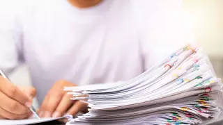 Школьник раздавал листовки с угрозами в Астане