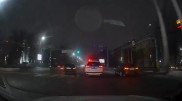 Полицейские помогли довезти пожилую женщину в больницу через пробки в Алматы