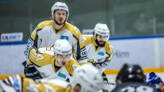 Тренер подрался с директором в Казахстане: в клубе отреагировали