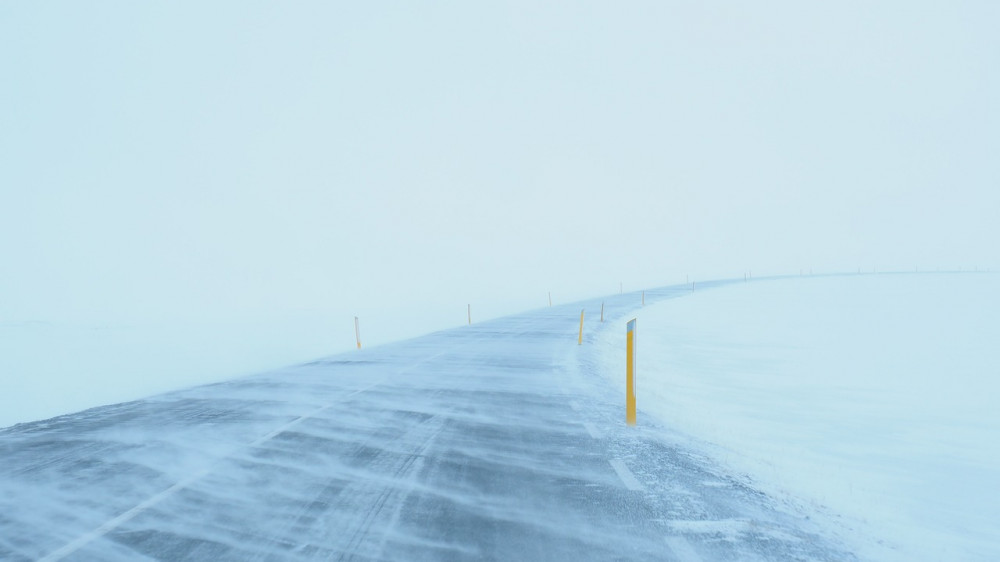 Снег с дождем и морозы: дороги закрыли в 4 областях Казахстана