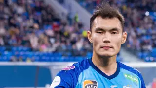 Нуралы Алип эффектно "бросил" одноклубника: видео