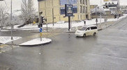 Водитель напился "кумыса" и протаранил светофор в Шымкенте