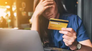 Мошенники обманули жену директора казахстанской финансовой пирамиды