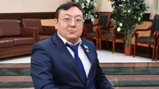 "Показывают стриптиз": депутат отреагировал на видеообращение спортсменов