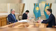 Глава "Казатомпрома" рассказал Токаеву о перевозках по Транскаспийскому маршруту