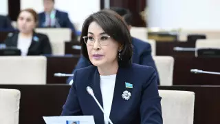 Акмарал Альназарова возглавила Министерство здравоохранения