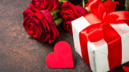Что подарить любимым на 14 февраля: подборка до 20 тысяч