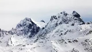 Казахстанский альпинист застрял на горе Эльбрус