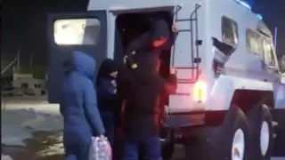 Актюбинских рожениц доставили в больницу на спецтехнике из-за бурана