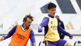 Форвард "Реала" отобрал мяч у турецкого вундеркинда и оконфузился