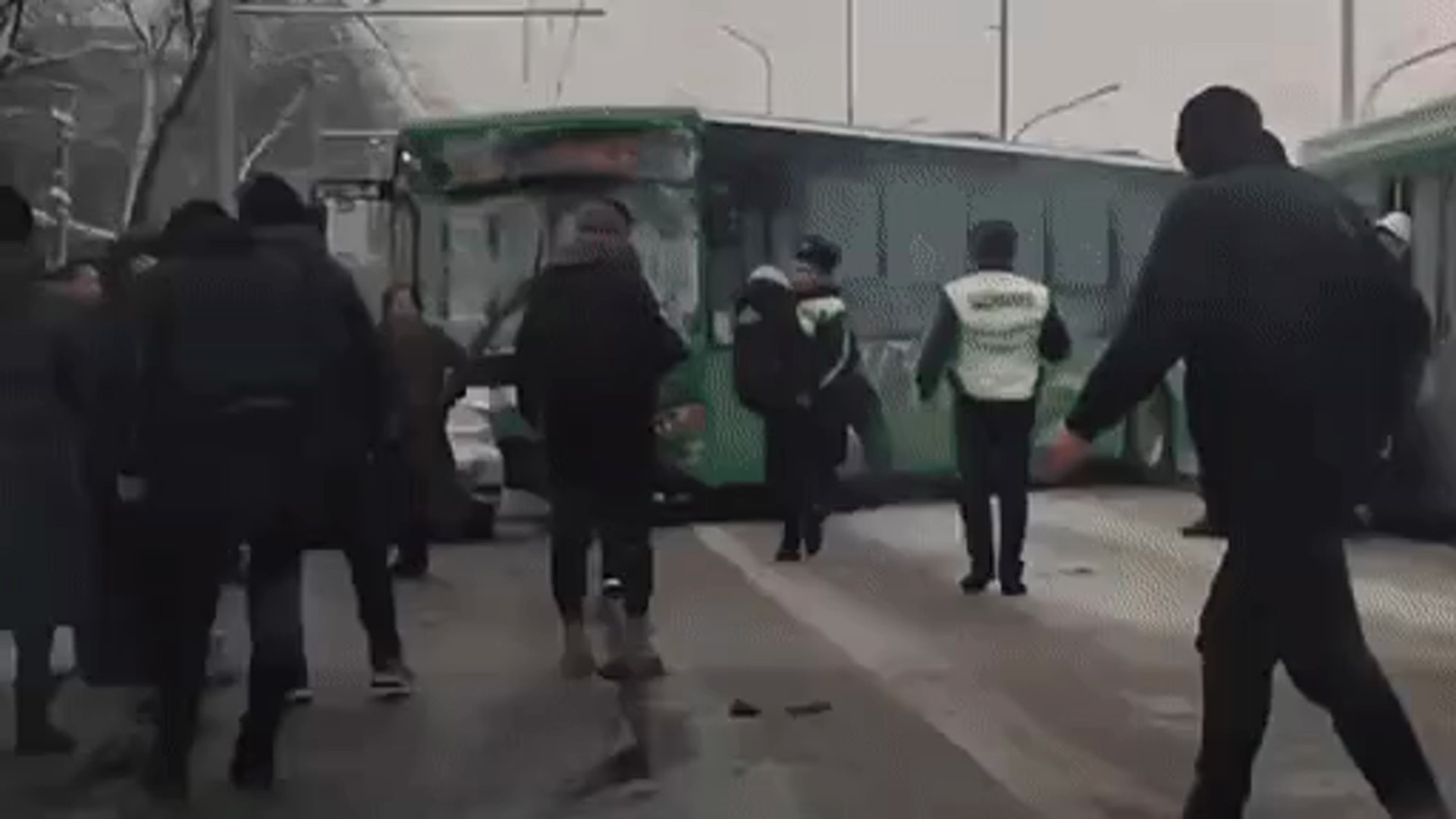 Массовое ДТП с участием автобусов произошло в Алматы: 13 февраля 2024 10:04  - новости на Tengrinews.kz