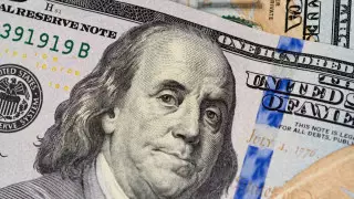Курс доллара снова растет: итоги торгов 13 февраля