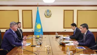 Премьер Бектенов призвал американский "Шеврон" покупать больше казахстанских товаров