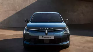 Новая электрическая Lancia: компания выпустила первый автомобиль за 13 лет