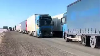 Фуры стоят больше недели: что происходит на трассе Самара - Шымкент?