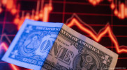 Курс доллара продолжает расти на торгах