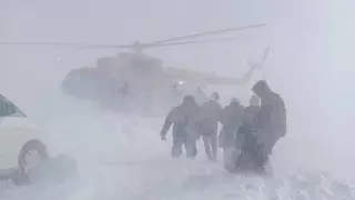 Казахстанцев спасли из снежного "апокалипсиса": видео