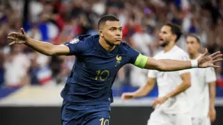 Инсайдер сообщил, с кем Мбаппе подписал контракт