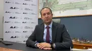 "Где мои деньги?!": президента аэропорта Алматы спросили про огромную зарплату