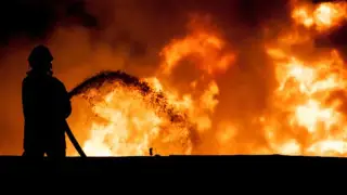 "Невменяемый" мужчина сжег дотла магазин в Талдыкоргане