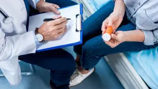 Казахстанцы смогут лечиться без направления терапевта: подробности