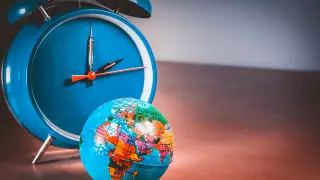 Смена часового пояса: Казахстан уведомил международные организации