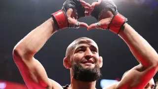 "Несли нашим детям последний стакан молока". Хамзат Чимаев обратился к Казахстану