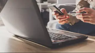 Трое астанчан заполучили клиентскую базу интернет-магазина и обманывали людей