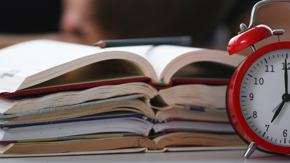 Казахстанцам предложили обсудить содержание новых школьных учебников
