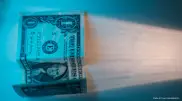 Валютные "качели": курс доллара снова падает
