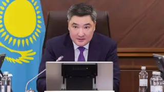 Премьер Бектенов посетит Россию и Узбекистан