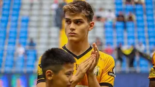 Игроку сборной Казахстана предложили выступать за другую страну: известен ответ