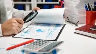 Налоговики: "Если вы безработный, откуда квартира в Алматы?"