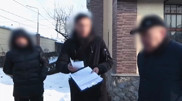 Таможенники подозреваются в получении взяток: Антикор показал оперативное видео