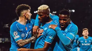 Футболистов "Наполи" попытались подкупить перед матчем с "Барселоной"